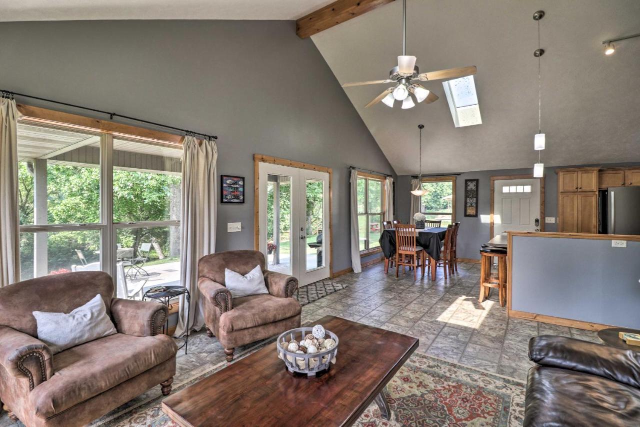 Mountain Home Cottage With Deck On White River! Gassville Exterior photo